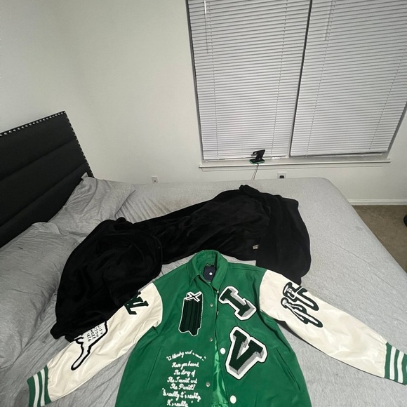 Louis Vuitton Varsity Leather Jacket Green - Picture 2 of 2